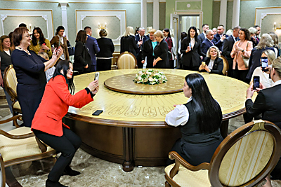 Они называют себя гвардией Президента Беларуси. Рассказываем о новых гостях Дворца Независимости