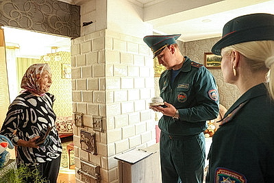 В Брестском районе состоялся рейд МЧС по безопасному использованию печного отопления у населения