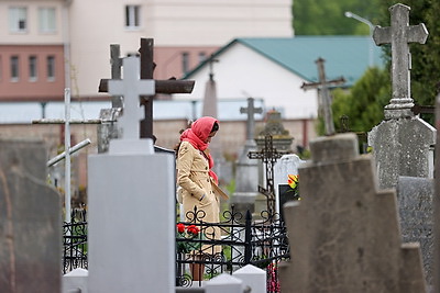 У православных верующих - Радуница