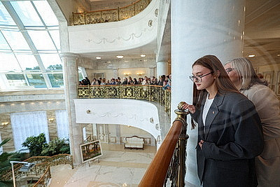 Дворец Независимости с экскурсией посетили работники \"Гродно Азот\"