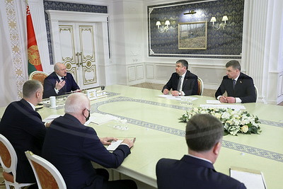 Промышленность, АПК, транспорт и строительство. Лукашенко сформировал оставшиеся блоки правительства