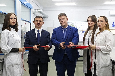 В БГТУ открыты три новые лаборатории по химическим и биотехнологиям