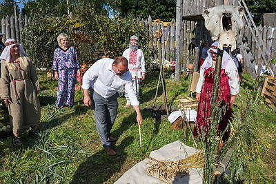 Праздник эпохи раннего средневековья \"У госці да радзімічаў\" состоялся в Чаусском районе