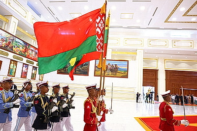 Лукашенко встретился с Мин Аун Хлайном в Президентском дворце в Нейпьидо