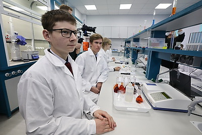 Лаборатория химического анализа и обучения открылась в Лицее им. Ф.Э.Дзержинского БГУ