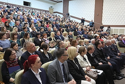 Книгу \"Наш Президент\" презентовали в Шклове