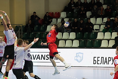 \"Чеховские медведи\" победили гандболистов \"Машеки\" в SEHA-лиге