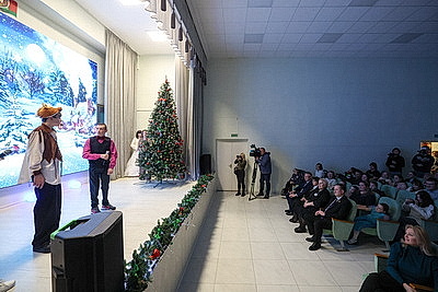 Турчин поздравил воспитанников Ивенецкого социального пансионата