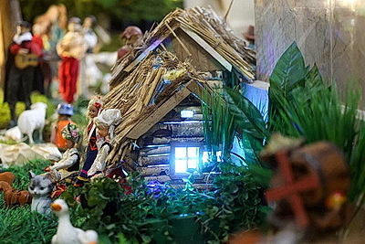 Уникальную механическую батлейку собрали в преддверии Рождества во Францисканском костеле в Гродно