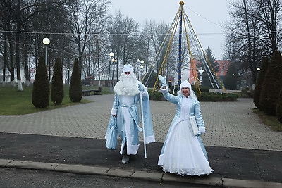 В Глуске открылась усадьба Деда Мороза