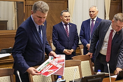 В правительстве прошло заседание республиканского оргкомитета по подготовке и проведению ВНС