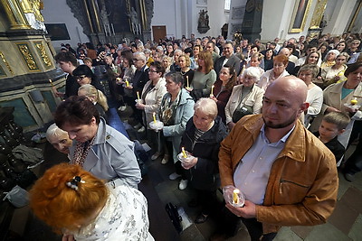 Католики отпраздновали Светлое Христово Воскресение - Пасху