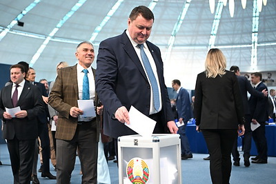 Виктор Лукашенко переизбран на должность президента НОК