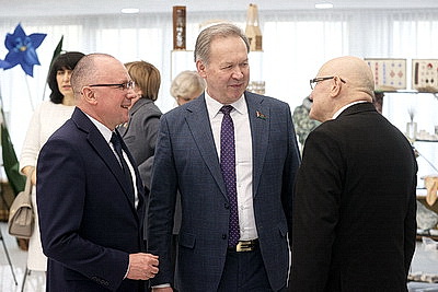 Кочанова: в Беларуси приняты серьезные решения по поддержке пожилых, работников соцсферы