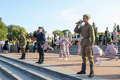 В Брестской крепости участники \"Поезда Памяти\" почтили память погибших на войне