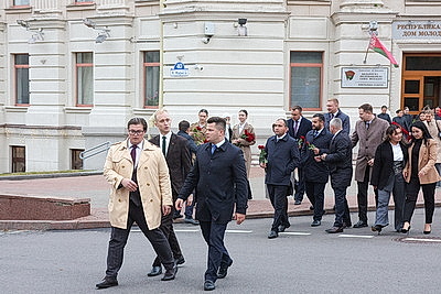 Памятную табличку с QR-кодом установили у памятника Т-34 в Минске