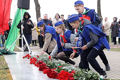 Митинг памяти жертв Хатыни состоялся в мемориальном комплексе \"Дремлево\"