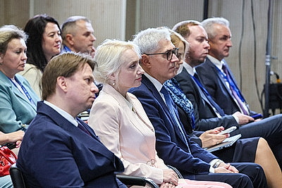ЕЭФ: мероприятия деловой программы проходят на полях форума