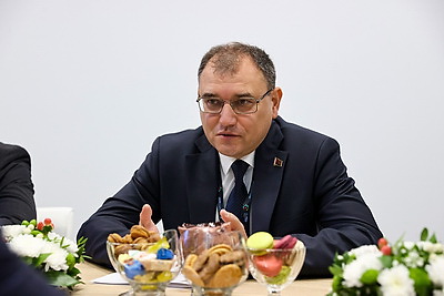 \"ИННОПРОМ. Беларусь\". Вопросы промышленной интеграции обсуждают на полях форума