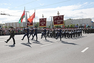 \"Шествие поколений\", военный парад, интерактивные площадки. В Витебске отмечают День Победы