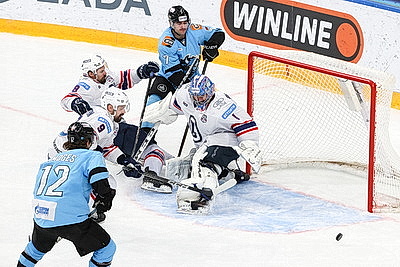 Хоккеисты \"Динамо\" прервали победную серию в матче против \"Лады\"