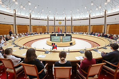 Направления развития киноиндустрии обсудили в Минске участники круглого стола Союзного государства