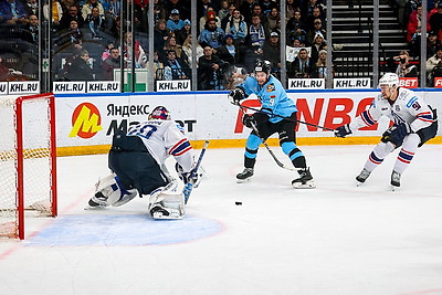 Хоккеисты \"Динамо\" разгромили \"Ладу\" в матче регулярного чемпионата КХЛ