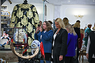 Они называют себя гвардией Президента Беларуси. Рассказываем о новых гостях Дворца Независимости