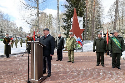 Кубок-символ \"Эстафеты Победы\" торжественно передали российским пограничникам