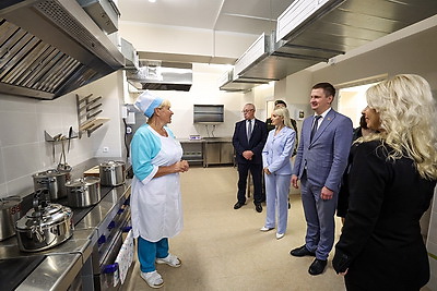 Патриотический клуб, физкультура, музыка, рисование. В Первомайском районе Минска открыли новый детсад