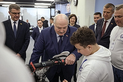 Лукашенко в Минске дал старт работе Центра технического творчества детей и молодежи