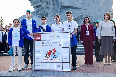 В Брестской крепости участники \"Поезда Памяти\" почтили память погибших на войне