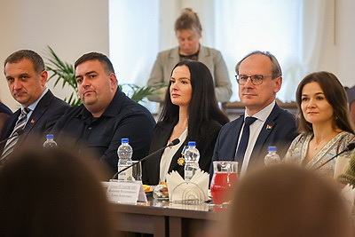 Разговор о важном: форум с участием семей со всей республики проходит в Полоцке