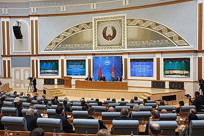 Лукашенко собрал большое совещание по развитию научной сферы