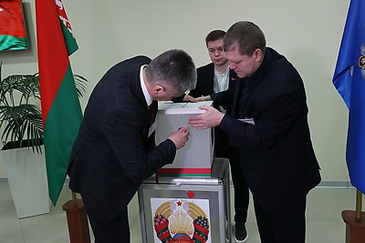 Выборы-2025: в Беларуси открылись участки для голосования на выборах Президента