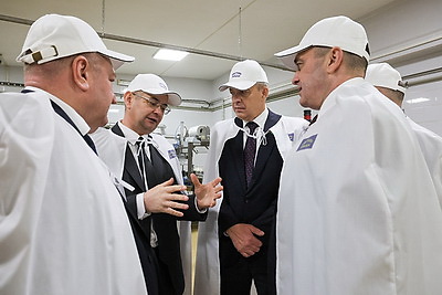 Сергеенко ознакомился с деятельностью Поставского молочного завода