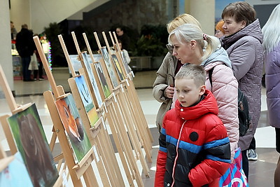 Новую экспозицию инклюзивного проекта БСЖ \"Другая глубина\" представили в Минске
