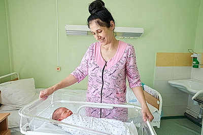 В Витебском областном роддоме чествовали родивших в День Независимости женщин