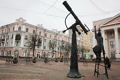 За стрелкой циферблата. Уличные часы - символ города