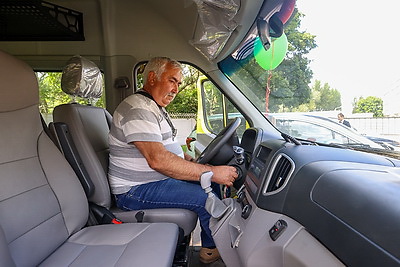 Партию школьных автобусов передал \"Брестмаш\" регионам Беларуси