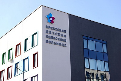 Представители международных организаций посетили Брестскую детскую областную больницу