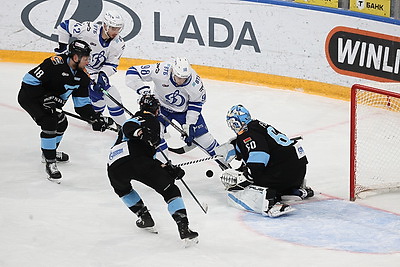 Минские динамовцы победили в тысячном матче Квартальнова и вышли в лидеры Запада