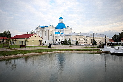 Лукашенко посетил монастырь в Жировичах