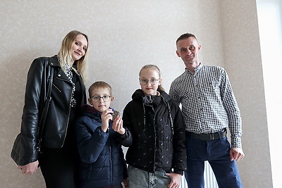 Работникам \"Камволь\" вручили ключи от квартир в Минске