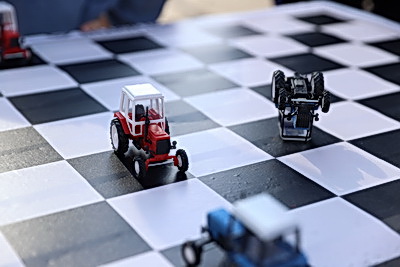 Масштабная выставка техники и множество развлечений. День машиностроителя празднуют в Бресте