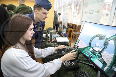 Военная академия провела выездной день открытых дверей в Могилеве