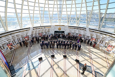 Монгольская фотовыставка \"Победа над Японией\" открылась в Музее истории ВОВ