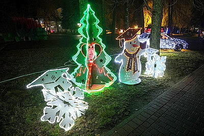 Гродно засиял огнями. Праздник \"Чароўныя ліхтарыкі\" открыл новогодний сезон в Гродно