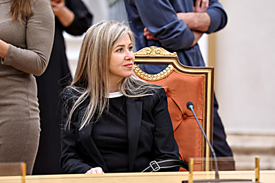 Для многодетных семей провели экскурсию во Дворце Независимости