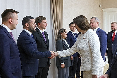 Кочанова встретилась с молодежными парламентскими делегациями стран СНГ